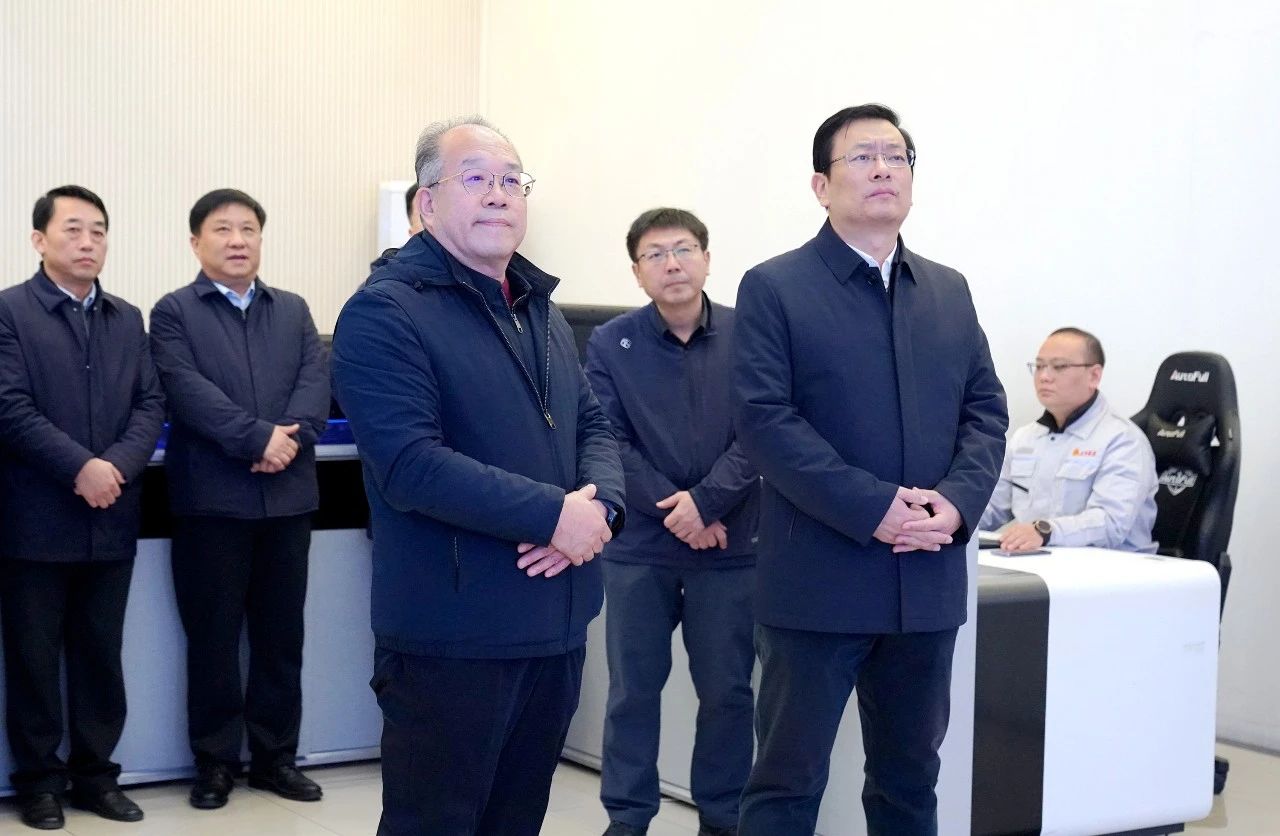 王志清与长治市委书记丁小强举行工作座谈
